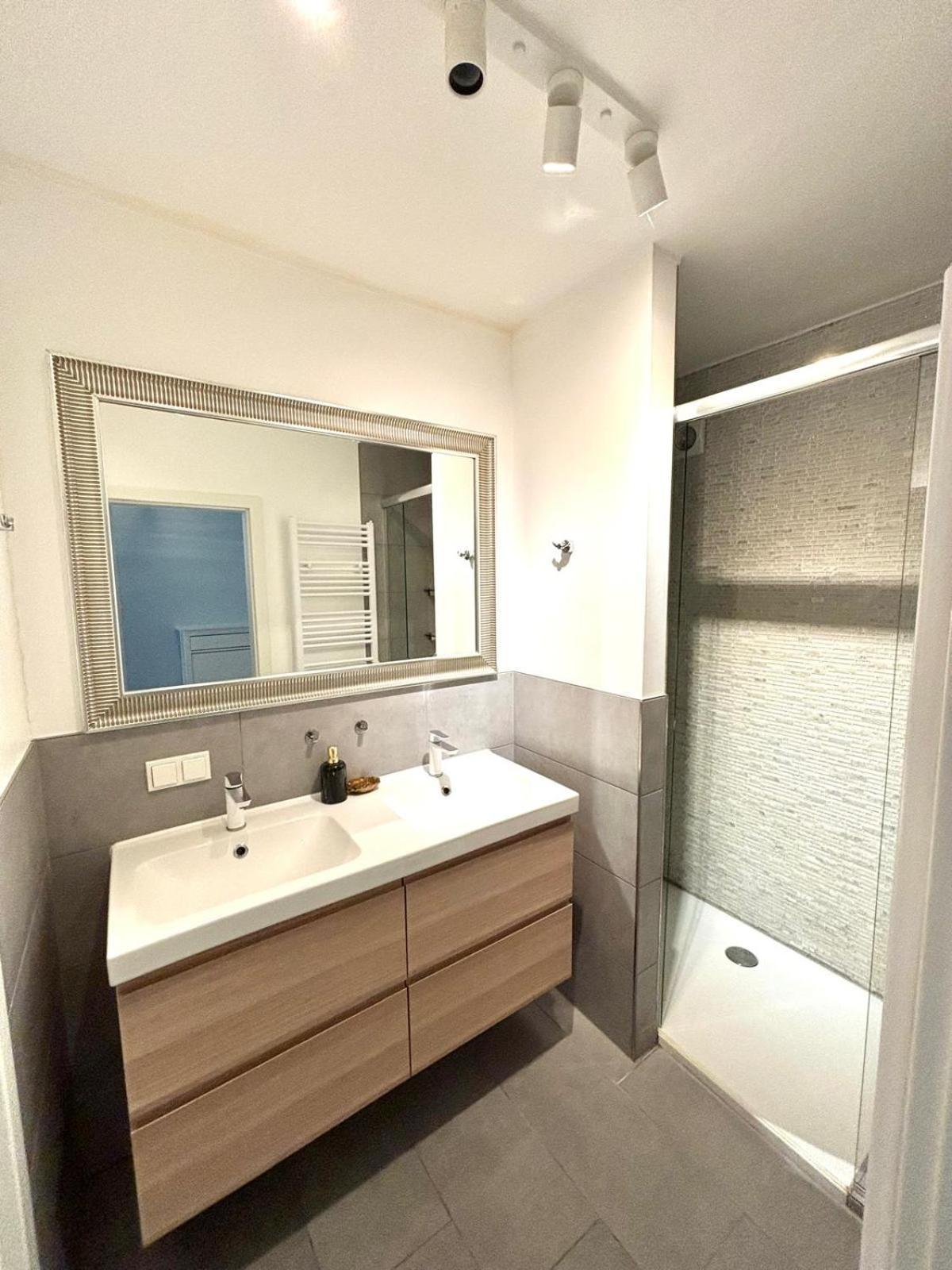 Beautiful Two Bedroom Apartment In Luxembourg City Center Екстер'єр фото